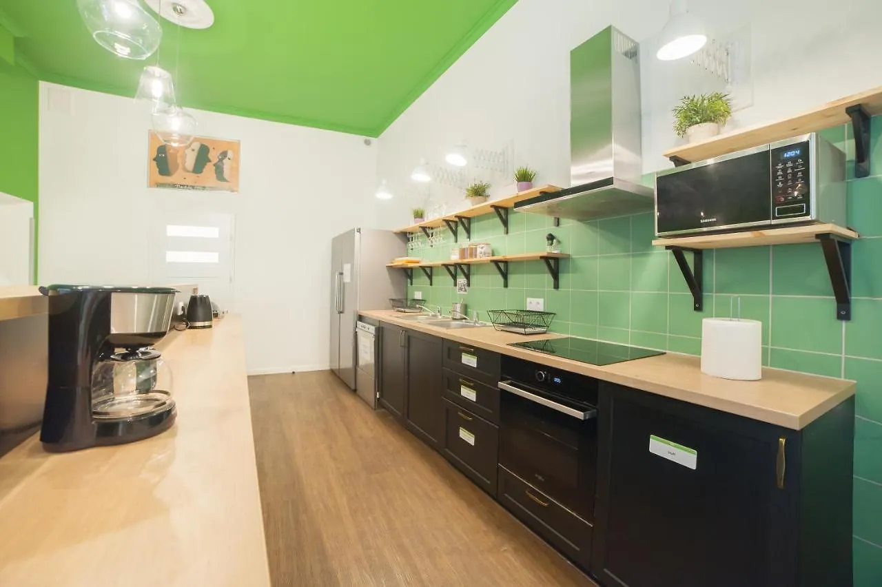 Dizzy Daisy Hostel Краков