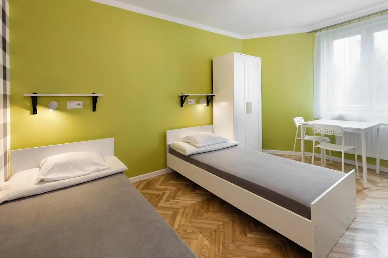 Dizzy Daisy Hostel Krakow Polonya